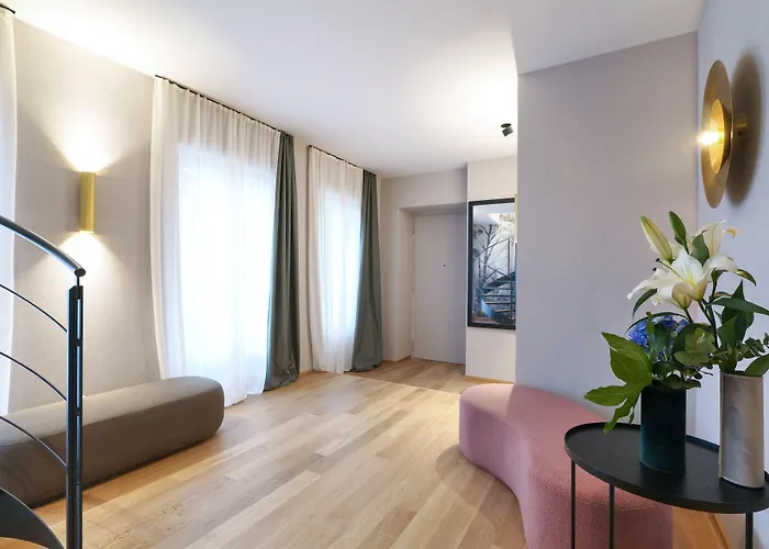 Prestige Boutique - Piazza Duomo View 4* Milán
