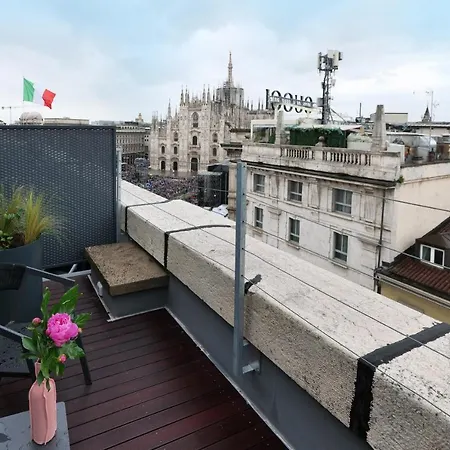Prestige Boutique - Piazza Duomo View Milan