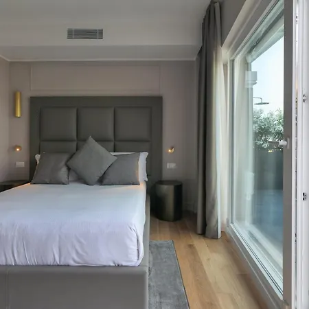 Prestige Boutique - Piazza Duomo View Apartment *