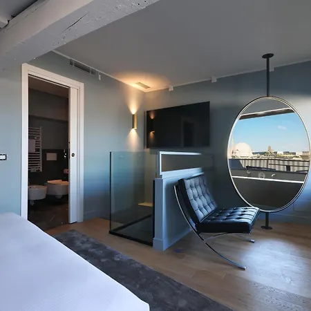 Prestige Boutique - Piazza Duomo View Apartment Milan